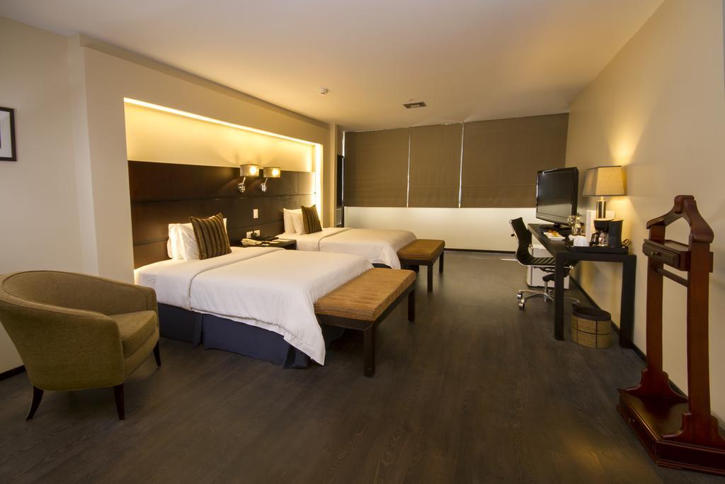Hotel Unipark By Oro 4*